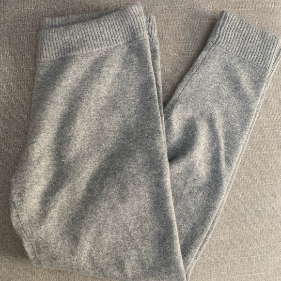 Cashmere Minnie Rose Cashmerr Joggers - Picture 5 of 7